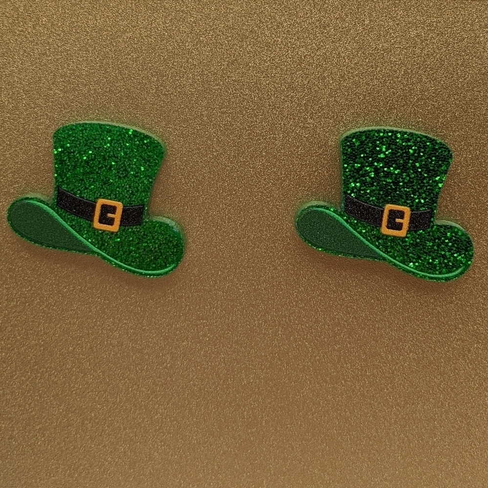 Leprechaun St. Patrick's Day green glitter acrylic stud earrings